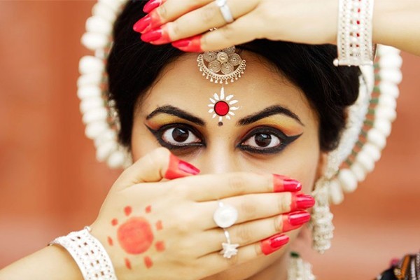Chấm đỏ Bindi - Nét đẹp của người phụ nữ trong văn hóa truyền ...