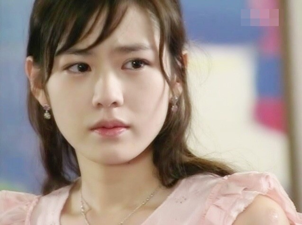  
Son Ye Jin khóc thôi cũng đẹp, ngày ấy không son phấn cầu kỳ nhưng nữ diễn viên cũng thừa sức chinh phục lòng người - Ảnh cắt từ màn hình