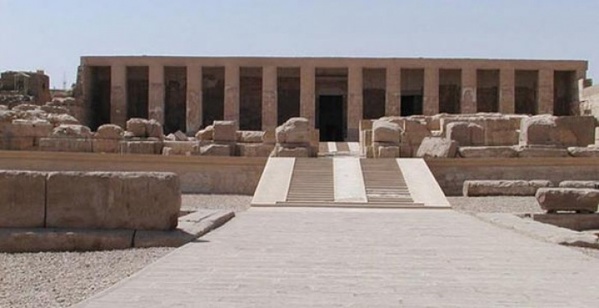  
Đền thờ Seti I tại Abydos, Ai Cập. (Ảnh: Le Monde)