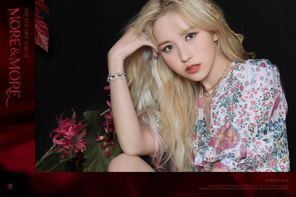 Mina trở lại cùng TWICE trong MV More & More - Ảnh: Pinterest