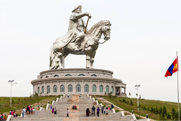Dân Mông Cổ tự hào có ít ca mắc COVID-19 nhờ sự che chở của Thành Cát Tư Hãn - Ảnh 1.