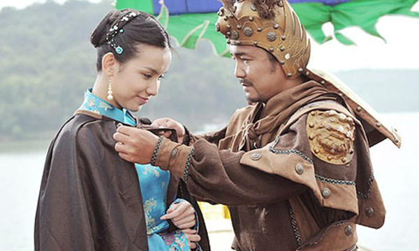  
Tình yêu của vua Quang Trung và công chúa Ngọc Hân lại có một cái kết chẳng thể trọn vẹn. (Ảnh: Phim Tây Sơn Hào Kiệt)