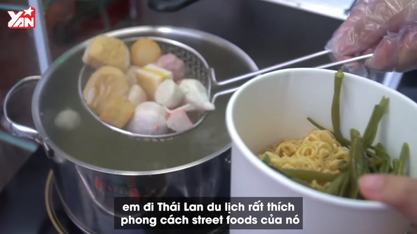  Lẩu ly được cô chủ quán lấy cảm hứng từ ẩm thực street foods của Thái Lan