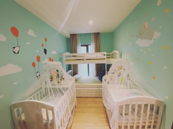 
Hai vợ chồng cũng đã trang trí, thiết kế phòng ngủ cho 2 bé trai sắp chào đời (Ảnh: FBNV) - Tin sao Viet - Tin tuc sao Viet - Scandal sao Viet - Tin tuc cua Sao - Tin cua Sao