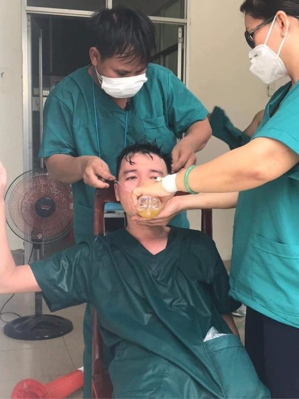       
Các y/bác sĩ đang cố gắng hết mình cho một cộng đồng Việt Nam khoẻ mạnh. 