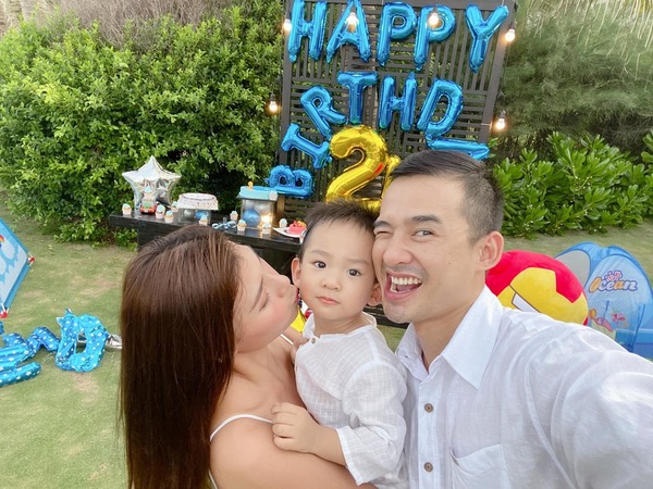  
Thúy Diễm - Lương Thế Thành vừa tổ chức sinh nhật 2 tuổi cho con trai ở Bình Thuận (Ảnh: FBNV) - Tin sao Viet - Tin tuc sao Viet - Scandal sao Viet - Tin tuc cua Sao - Tin cua Sao