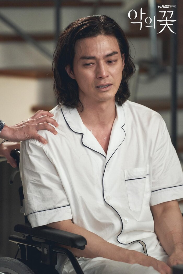  
Kim Ji Hoon đã lột tả được tâm lý của kẻ sát nhân một cách xuất sắc - Ảnh Soompi