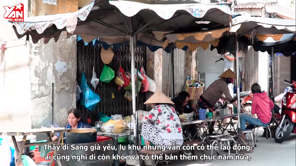  
Quán bún riêu "hào sảng" nhất Sài Gòn - Ảnh cắt từ clip