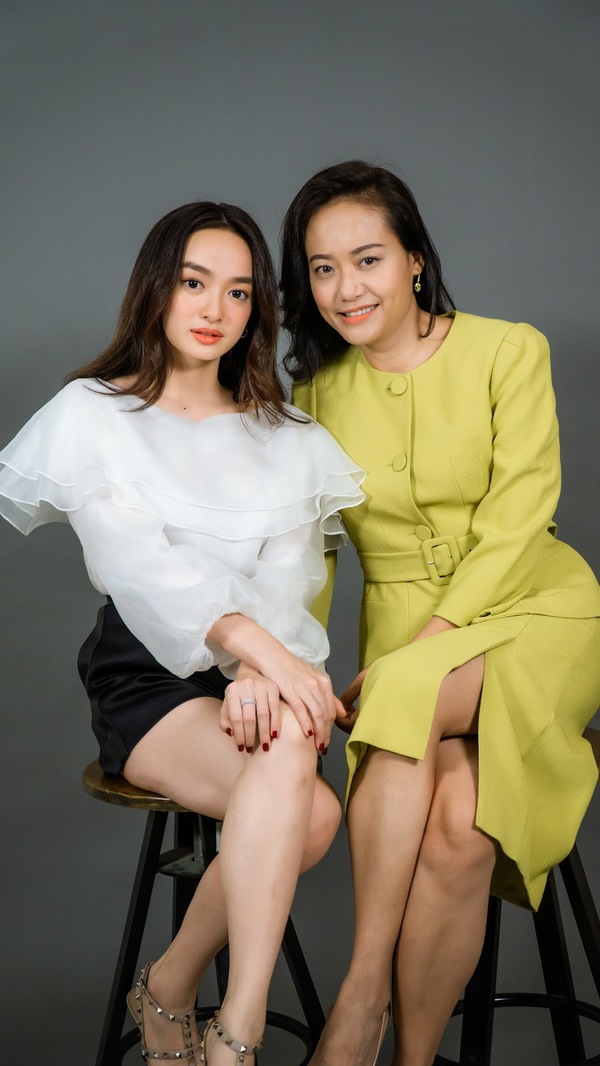  
Hồng Ánh và Kaity Nguyễn chọn 1 cái kết khác cho "Tiệc Trăng Máu"