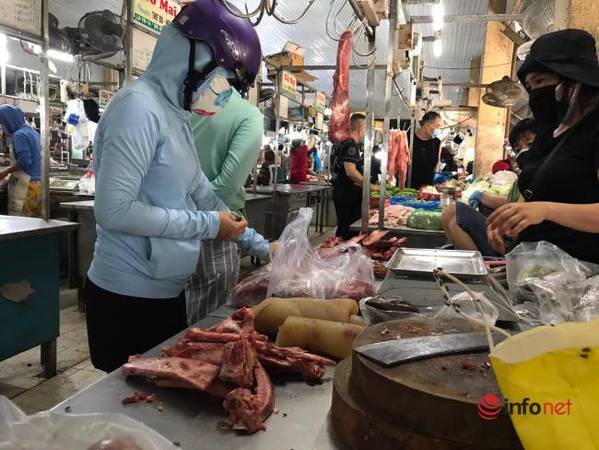Đi chợ ở Đà Nẵng phải xuất trình thẻ: Nhiều phường không kịp in thẻ