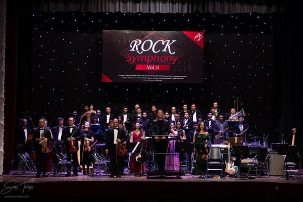 
Chương trình Rock Symphony với sự hiện diện của Dàn nhạc giao hưởng "khủng".