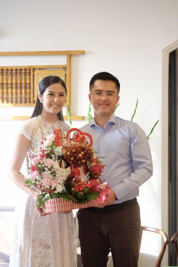 Lộ ảnh Hoa hậu Ngọc Hân bí mật làm lễ dạm ngõ với bạn trai nhiều năm
