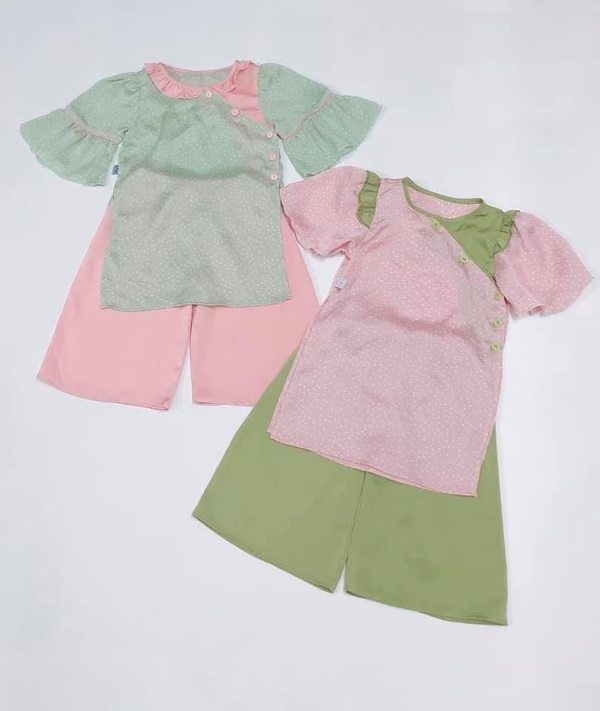 Quần áo trẻ em thiết kế bởi AIN Closet: Con dễ thương, mẹ hãnh diện