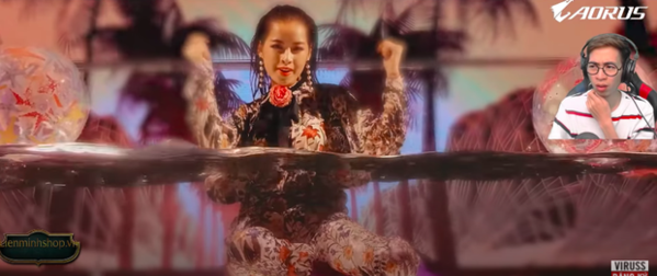 Netizen “đào” clip ViruSs reaction MV debut của Chi Pu: Chê Trang Pháp viết lời dở nhưng thái độ nhận xét khác hẳn Phí Phương Anh? - Ảnh 2.