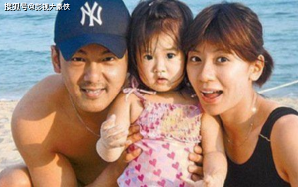  Giả Tịnh Văn từng bị mẹ chồng buộc phải xét nghiệm ADN đứa trẻ mới chịu nhận cháu. (Ảnh: Weibo)