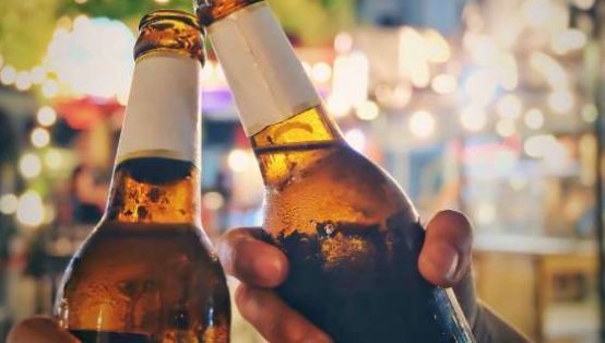 Uống bia có giảm cân không?