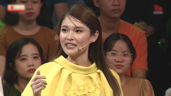  
Á hậu Thuỳ Dung bị huỷ show sau khi uống nước mía. (Ảnh: Facebook nhân vật)