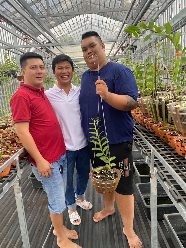 Nghệ nhân Tống Duy Thức - Ông chủ vườn lan đột biến Bát Giới Orchids