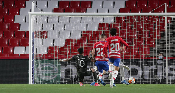 Granada 0-2 MU, Kết quả cúp C2, Arsenal 1-1 Slavia Praha, Kết quả bóng đá lượt đi tứ kết Europa League, Lịch thi đấu lượt về vòng tứ kết Europa League