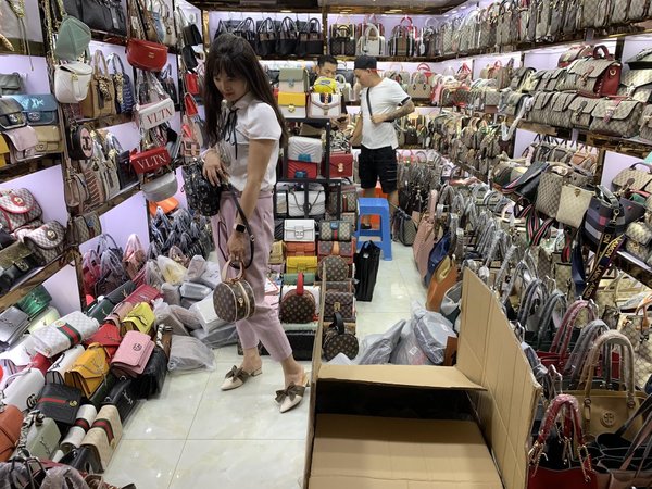 Nâng tầm phong cách ăn mặc cùng Nguyễn Giang Store