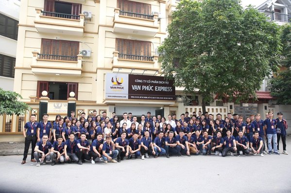  
Đội ngũ nhân viên chính là điểm sáng của Vạn Phúc Express Việt Nam.