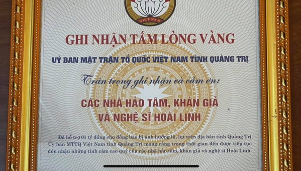  
Phía nghệ sĩ Hoài Linh đã đăng tải nhiều bằng chứng về việc đi từ thiện ở miền Trung. (Ảnh: Chụp màn hình) - Tin sao Viet - Tin tuc sao Viet - Scandal sao Viet - Tin tuc cua Sao - Tin cua Sao