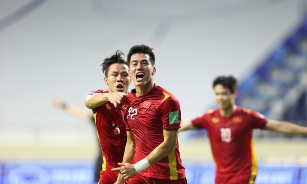  
Tiến Linh giúp tuyển Việt Nam dẫn trước với tỉ số 1-0 ngay từ hiệp 1 (Ảnh: VNExpress)
