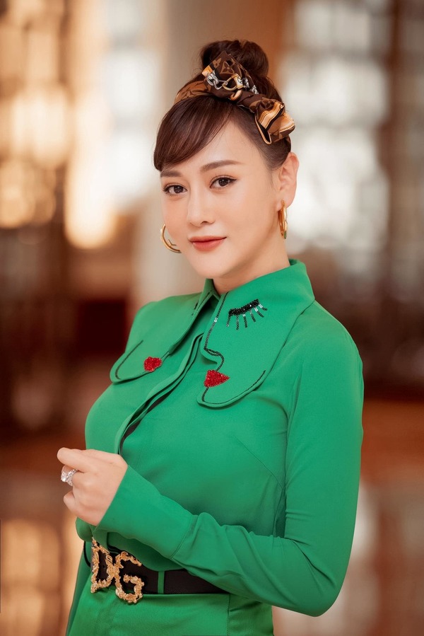  
Phương Oanh là một trong những nữ diễn viên vô cùng thành công trong sự nghiệp. (Ảnh: FBNV) - Tin sao Viet - Tin tuc sao Viet - Scandal sao Viet - Tin tuc cua Sao - Tin cua Sao