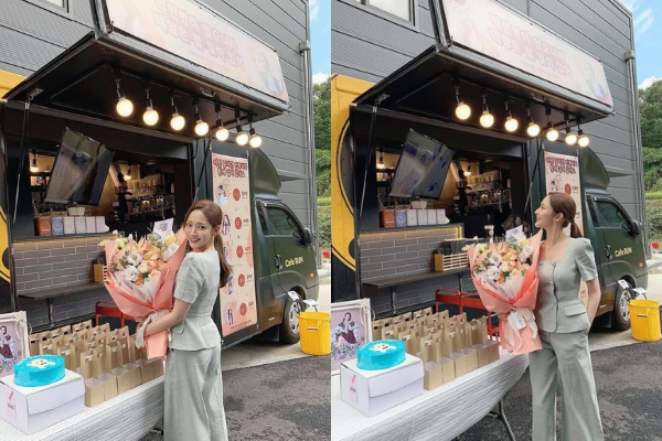  
Khi nhận được xe coffee từ các “Beans”- tên fandom của Park Min Young. Netizen còn soi được trang phục ở hậu trường bộ phim Cruel Story Of Office Romance lại tiếp tục là những âu phục đi làm. (Ảnh: IGNV)