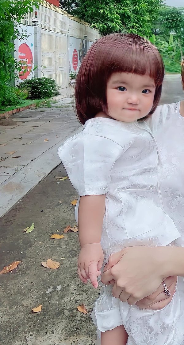    Hình ảnh bụ bẫm của Minnie hiện giờ là công sức chăm bẵm của cả bố và mẹ trong 10 tháng qua. (Ảnh: FBNV)