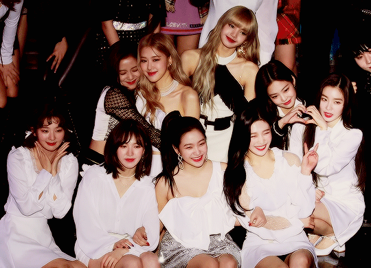 Bội thực” trước tổ hợp visual đỉnh nhất Kpop Red Velvet - BLACKPINK ở lễ  trao giải: Cả dàn nữ thần xinh như mộng loá cả mắt!