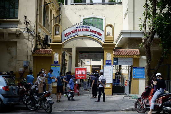  
Bệnh viện Xanh Pôn - nơi điều trị cho các bé - vào sáng ngày 5/11. (Ảnh: Vietnamnet)