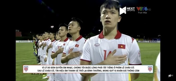  
Khán giả không thể nghe Quốc ca Việt Nam vì lí do "bản quyền". (Ảnh chụp màn hình: YouTube Next Sport)