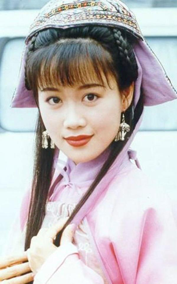  Lương Tiểu Băng trong bộ phim Lương Sơn Bá Chúc Anh Đài phiên bản năm 2000. (Ảnh: Tư liệu phim)
