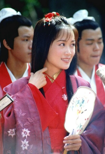  Thời điểm đó, Lương Tiểu Băng chính là một trong những mỹ nữ cổ trang đình đám và đẹp nhất TVB. (Ảnh: Tư liệu phim)