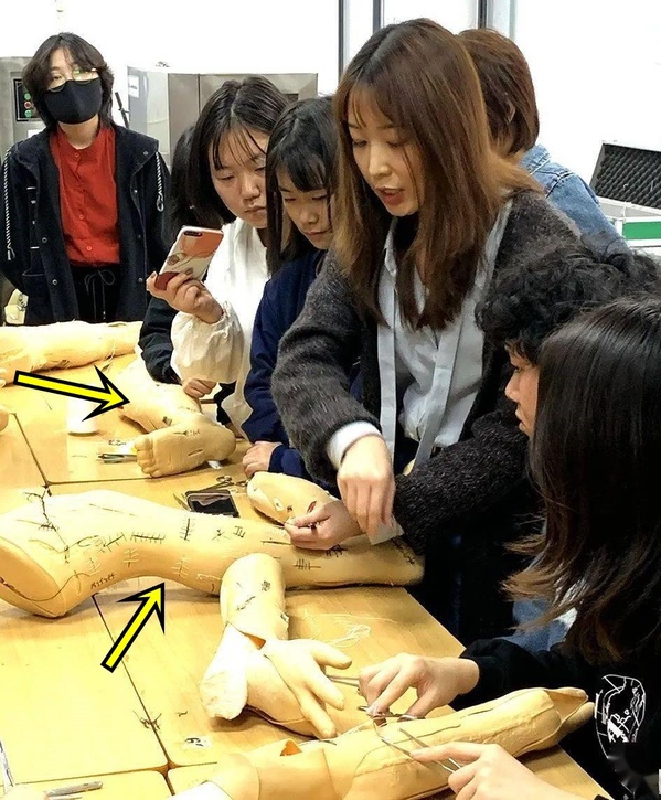  
Những mô hình được dùng trong các giờ học của sinh viên ngành Tang lễ tại Trung Quốc. (Ảnh: Zhihu)