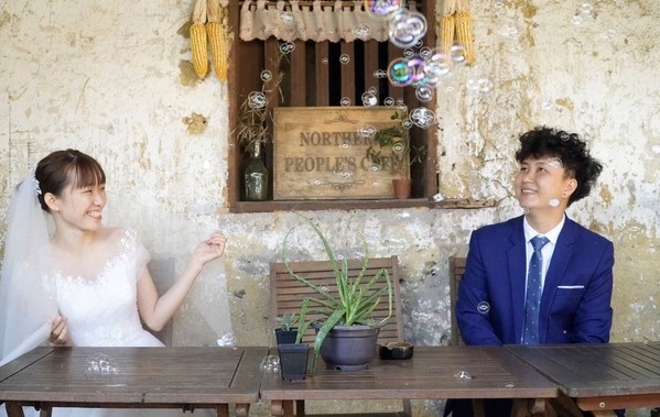  
Cặp đôi hạnh phúc trong bộ ảnh cưới chụp ở Hà Giang (Ảnh Đời sống phụ nữ)