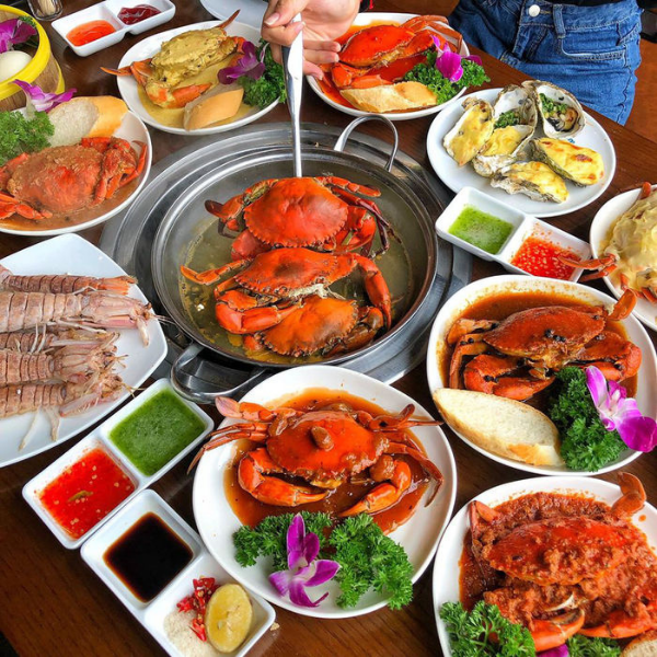  
Một quán hải sản ở TP Nha Trang bị nhóm khách tố "hét giá” với hóa đơn hơn 42 triệu đồng cho khoảng 20 người ăn. (Ảnh minh họa từ Bestie)