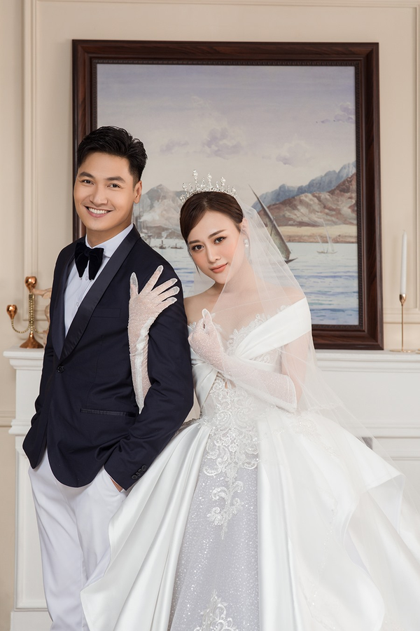 Chưa dừng lại ở đó, chemistry ấn tượng giữa Mạnh Trường và Phương Oanh cũng tạo được hiệu ứng đặc biệt xuyên suốt bộ phim. (Ảnh: Tư liệu phim)