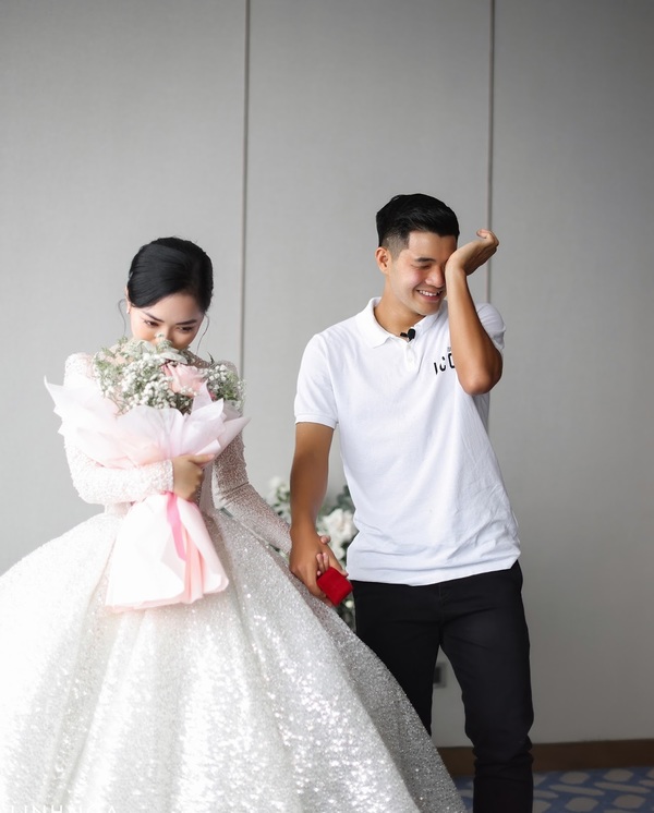  
Hà Trang luôn ủng hộ Hà Đức Chinh mọi lúc. (Ảnh: FB Hà Đức Chinh)