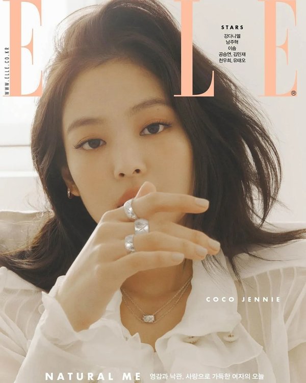  Jennie 登上 Elle Korea 的封面（照片 ELLE Korea）