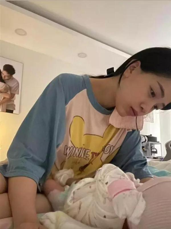    Nhiều người đồng cảm với nỗi khổ tâm của mẹ bỉm sữa. (Ảnh: IG joyce.pham1106)