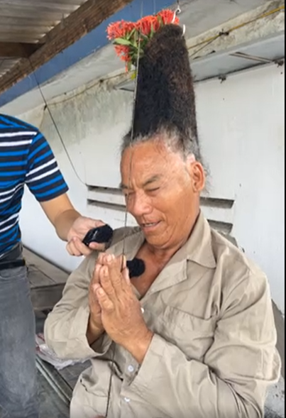    Mỗi tuần chú thường ngồi thiền theo cách đặc biệt của mình một lần và không cố định thời gian. (Ảnh: Chụp màn hình Độc lạ Bình Dương)