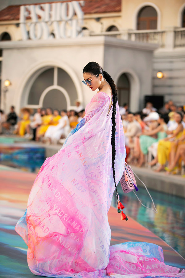 Dấu ấn Thanh Hằng tại Fashion Voyage 3 - Phong cách sao - Việt Giải Trí