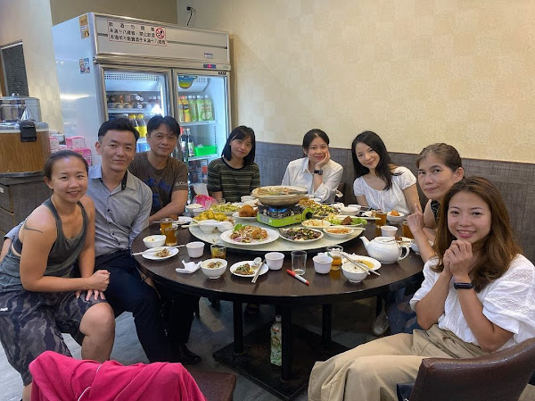  Nhiều người dân tại Cao Hùng lựa chọn đến ăn tại quán bởi đồ ăn ngon, không gian thích hợp cho những buổi họp mặt gia đình, bạn bè. (Ảnh: iFoodie)