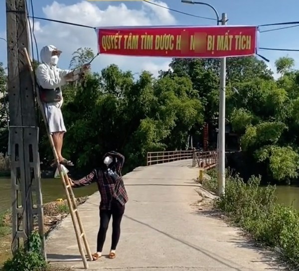  Người dân đồng lòng, quyết tâm cùng gia đình tìm kiếm H.N. (Ảnh: TikTok Cường Civic)