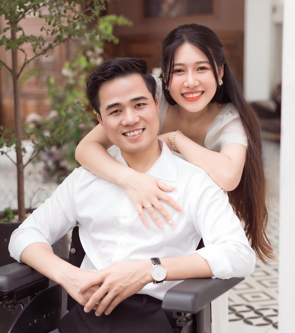  Khánh mong muốn Thương có thể gặp mình ngoài đời, để xem cô có thật sự yêu và chấp nhận được hoàn cảnh của mình không. (Ảnh: FB Tô Đình Khánh)