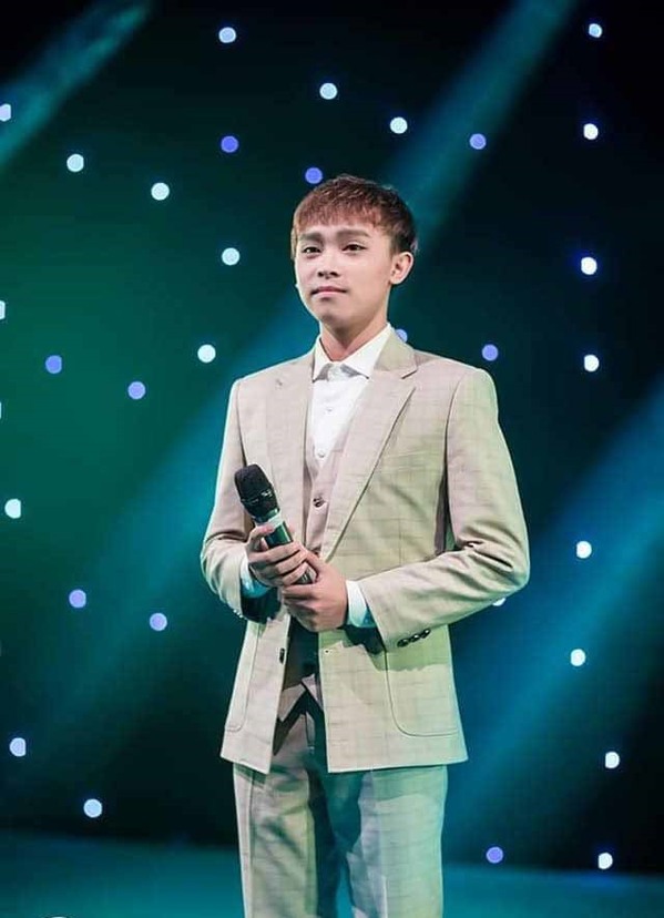  Quán quân Thần tượng âm nhạc nhí 2016 có sự thay đổi đáng kể trong phong cách. (Ảnh: FC Hồ Văn Cường) - Tin sao Viet - Tin tuc sao Viet - Scandal sao Viet - Tin tuc cua Sao - Tin cua Sao