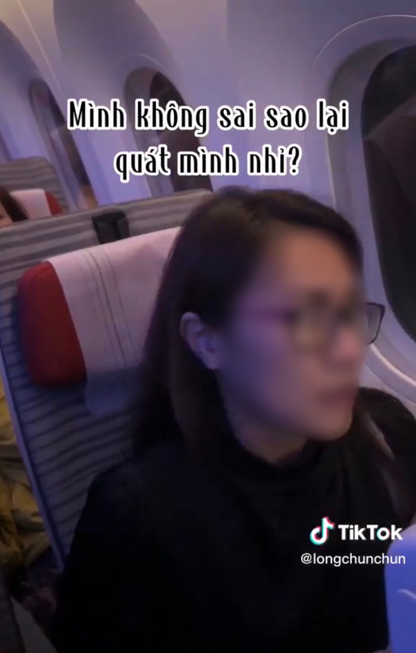 
Long Chun đăng tải đoạn video người phụ nữ to tiếng với mình lên kênh TikTok. (Ảnh: TikTok Long Chun)