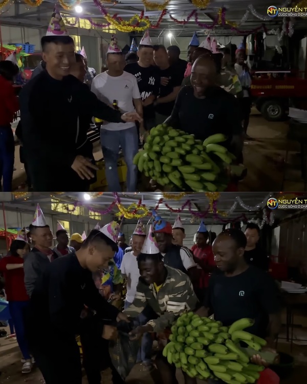  
Không những buồng chuối xanh, những người bạn Angola còn đem cả bơ, chanh, bắp ngô đến. (Ảnh: YouTube Nguyễn Tiến - Cuộc Sống Ở Châu Phi)